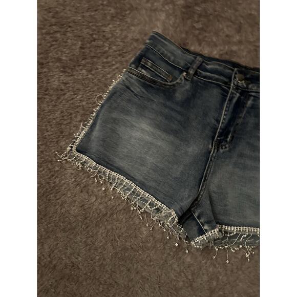 Women’s Airport studded Jean shorts NWT Size 11 - Picture 3 of 6